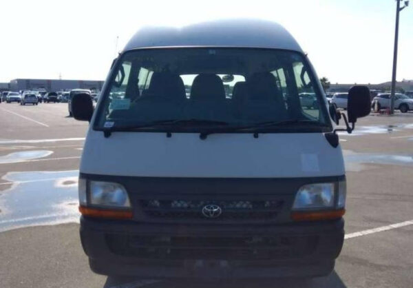 2004 Toyota Hiace Commuter TRH124B WELL CAB