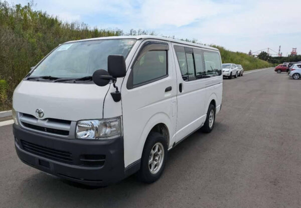 2006 Toyota Regiusace Van KDH205V DX LONG - Image 4