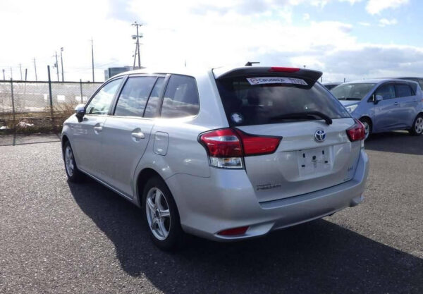 2016 Toyota Corolla Fielder NKE165G Hybrid G - Image 2