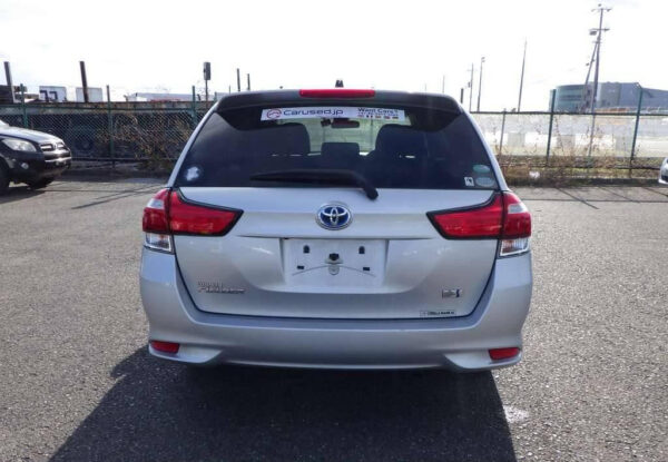 2016 Toyota Corolla Fielder NKE165G Hybrid G - Image 3